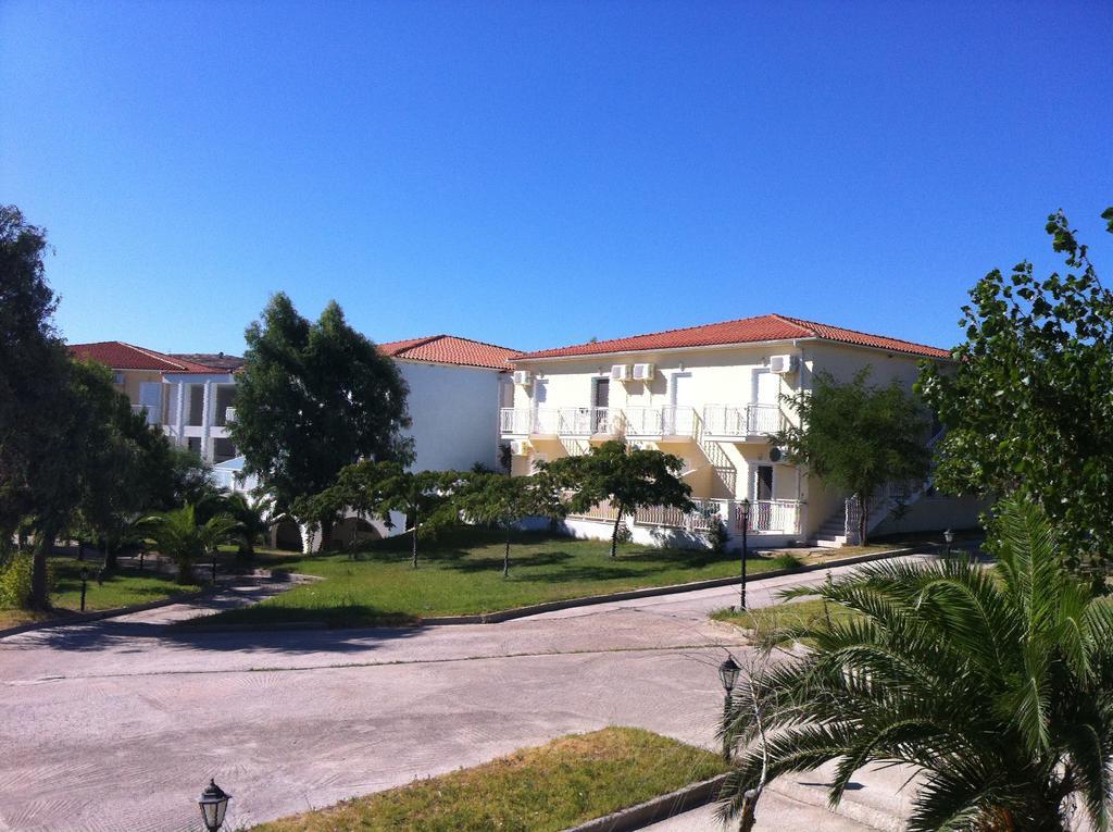 Tavari Beach Hotel Exterior photo