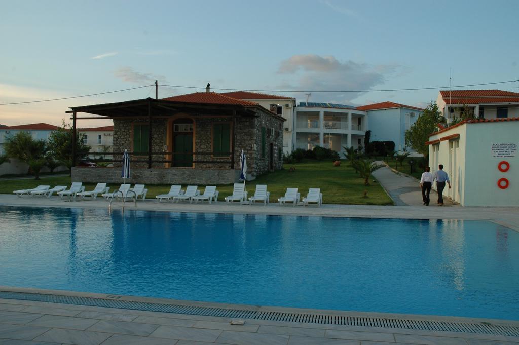 Tavari Beach Hotel Exterior photo